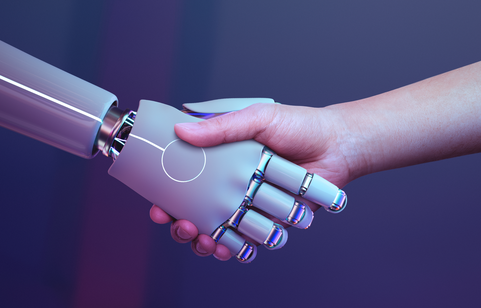 Mão humana apertando a mão de um robô, simbolizando a integração da inteligência artificial com atividades humanas.